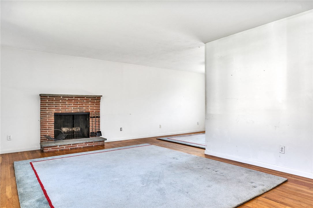 5 Taylor Circle