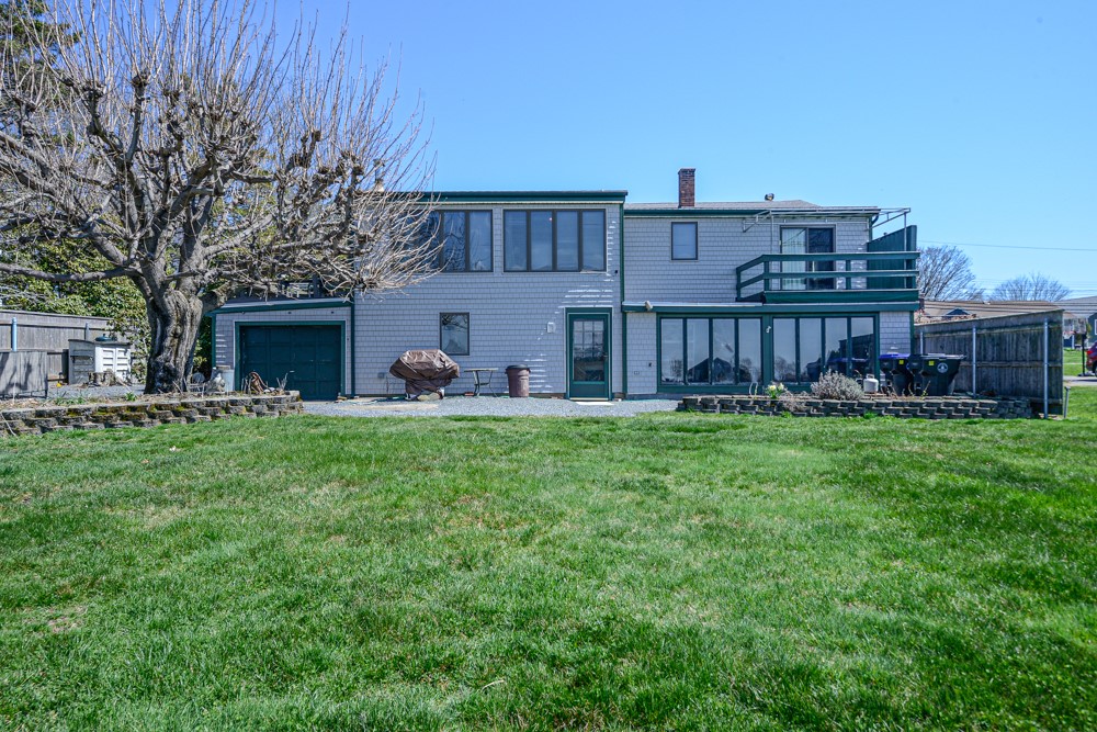 303 MIDDLE Road