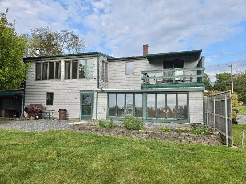 303 MIDDLE Road