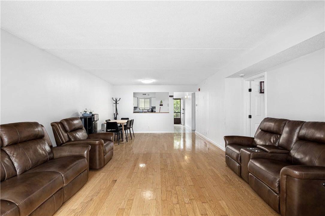 650 East Greenwich Avenue 6-204
