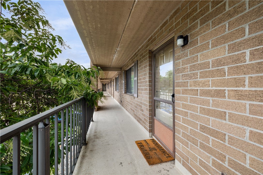 650 East Greenwich Avenue 6-204