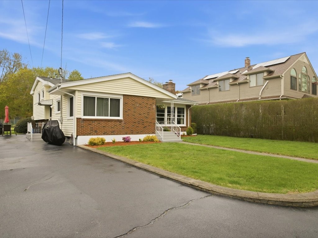 5 Benjamin Street