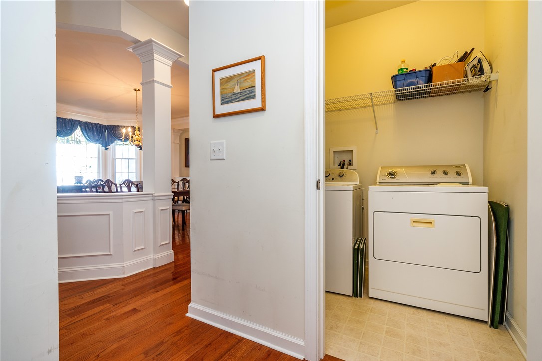 South Kingstown, Rhode Island 02879, United States, 2 Bedrooms Bedrooms, ,3 BathroomsBathrooms,Residential,Pending,249839