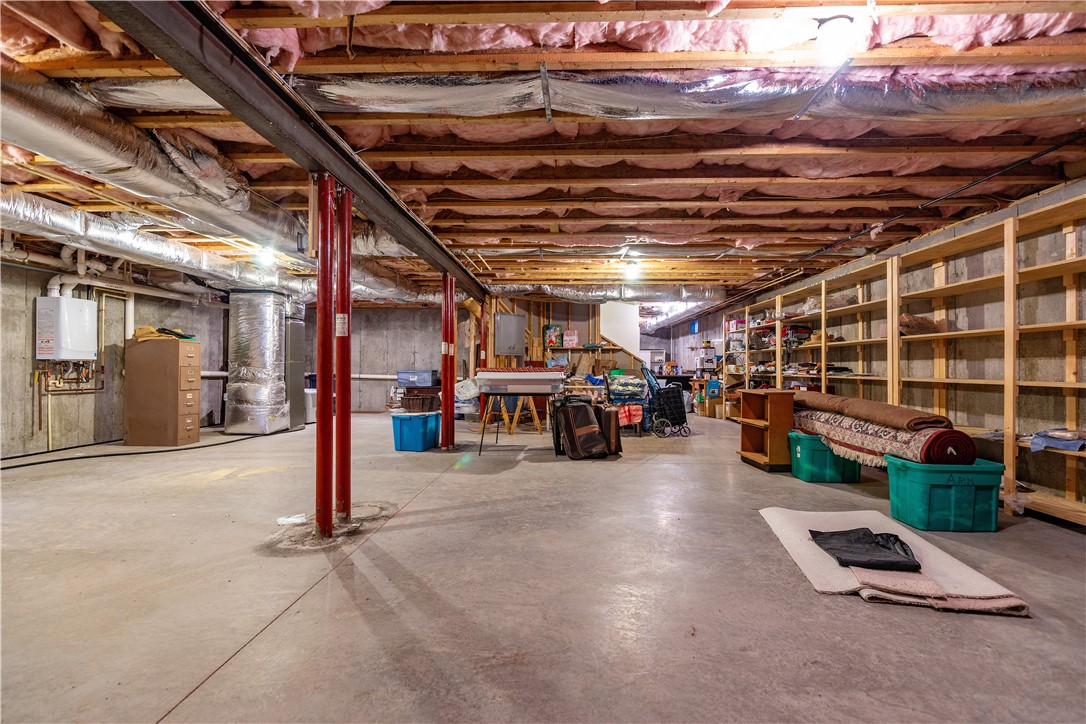 South Kingstown, Rhode Island 02879, United States, 2 Bedrooms Bedrooms, ,3 BathroomsBathrooms,Residential,Pending,249839