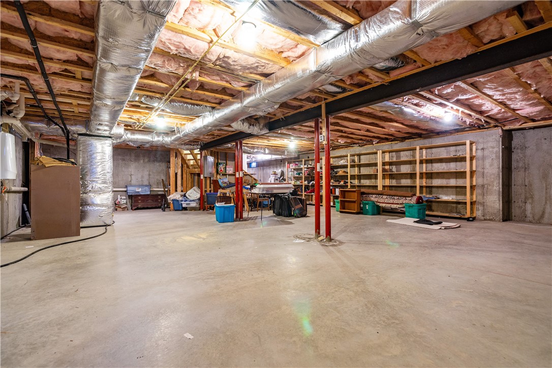 South Kingstown, Rhode Island 02879, United States, 2 Bedrooms Bedrooms, ,3 BathroomsBathrooms,Residential,Pending,249839