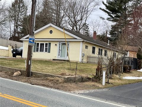 1567 PLAINFIELD Pike Scituate RI 02857