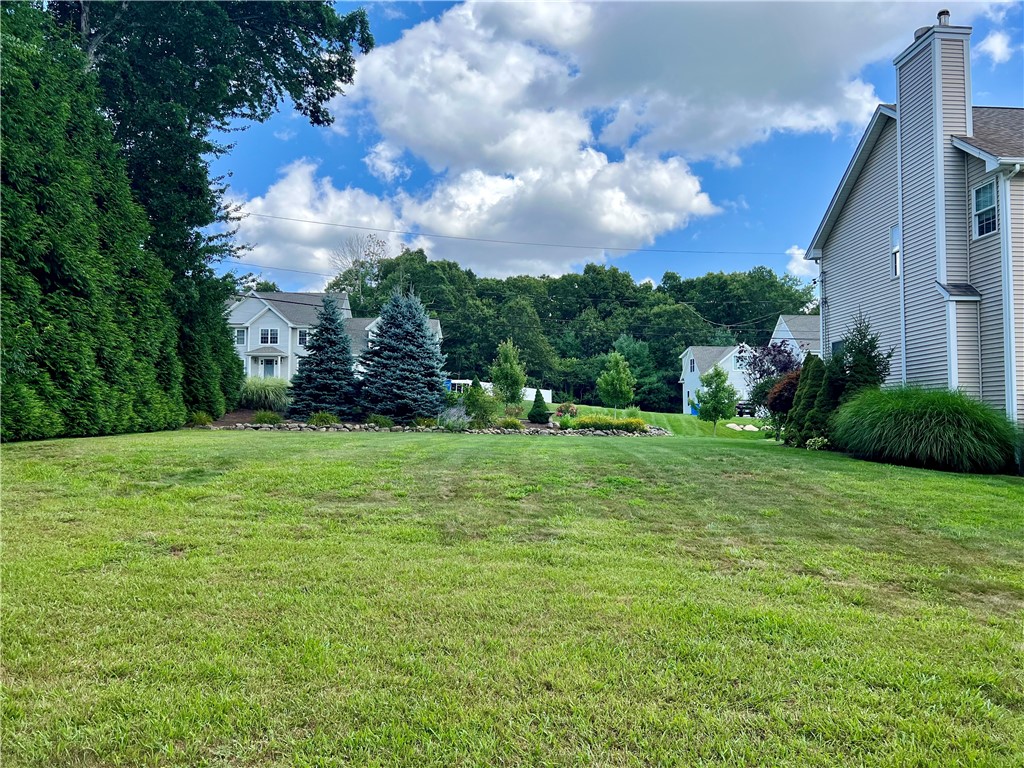 35 East Lantern Road