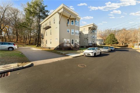 314 Fourth Avenue Woonsocket RI 02895