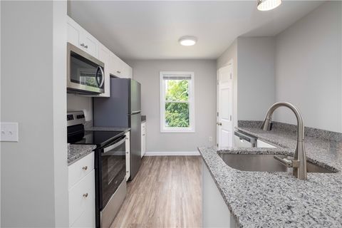 121 Tell Street 3F Providence RI 02909