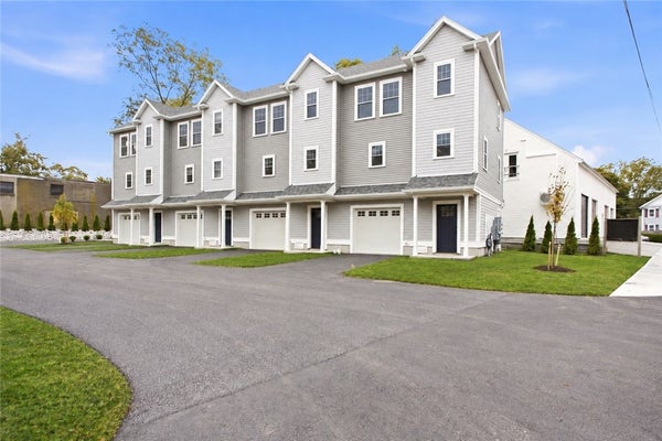 95 CROADE STREET, WARREN, RI 02885 - Image 1dd19030cf1ab06e0e01ac3bf3717299/1856322310