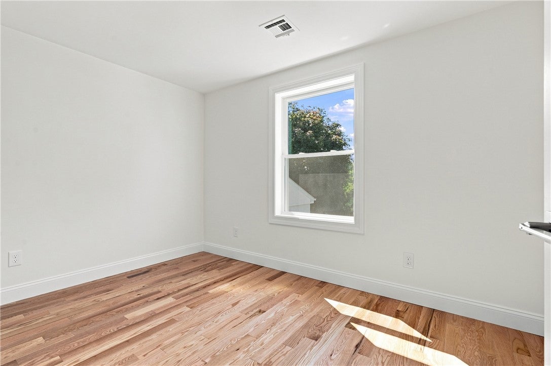 38 Winsor Street