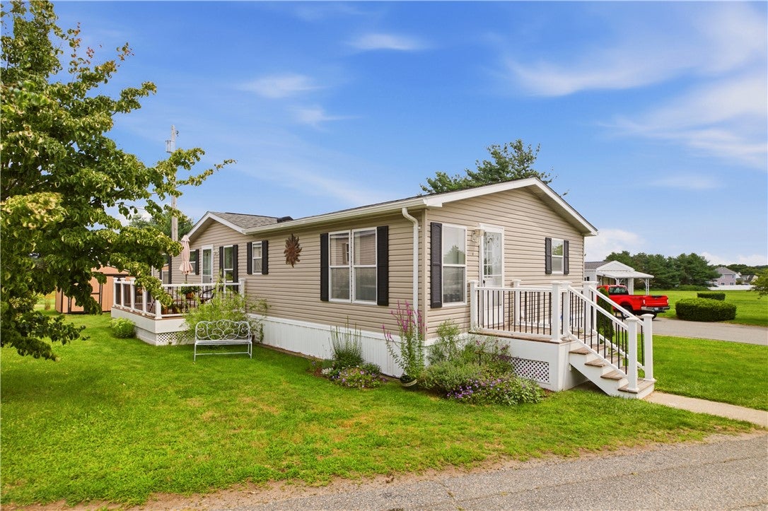 8 North Drive