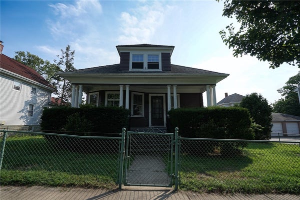 72 BOUTWELL ST, PAWTUCKET, RI 02860 - Image 1df7cbc4476ddf1afefa52a49a7cceac/4009554629