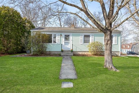 32 Overhill Road Warren RI 02885