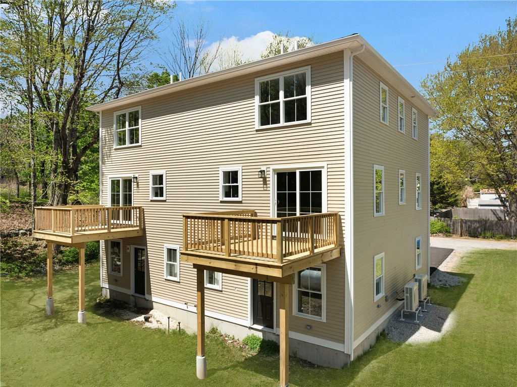 40 Farnum Pike 3