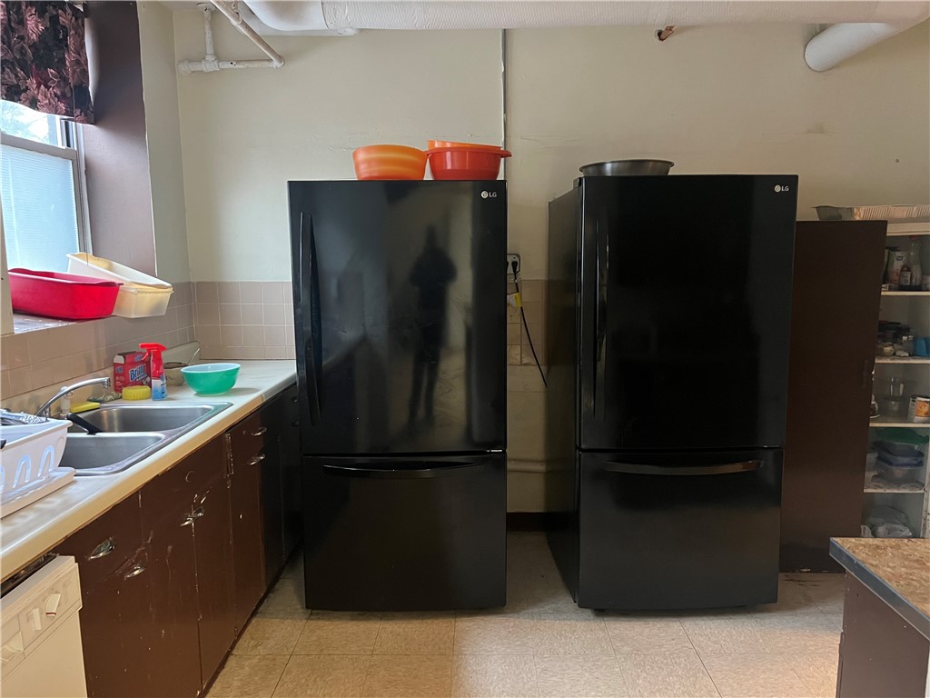 Woonsocket, Rhode Island 02895, United States, 23 Bedrooms Bedrooms, ,8 BathroomsBathrooms,Residential,Pending,148168