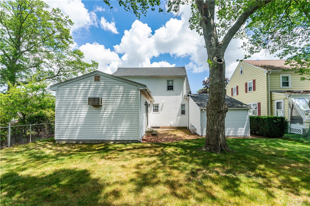 Cranston, Rhode Island 02910, United States, 3 Bedrooms Bedrooms, ,2 BathroomsBathrooms,Residential,Active,171954