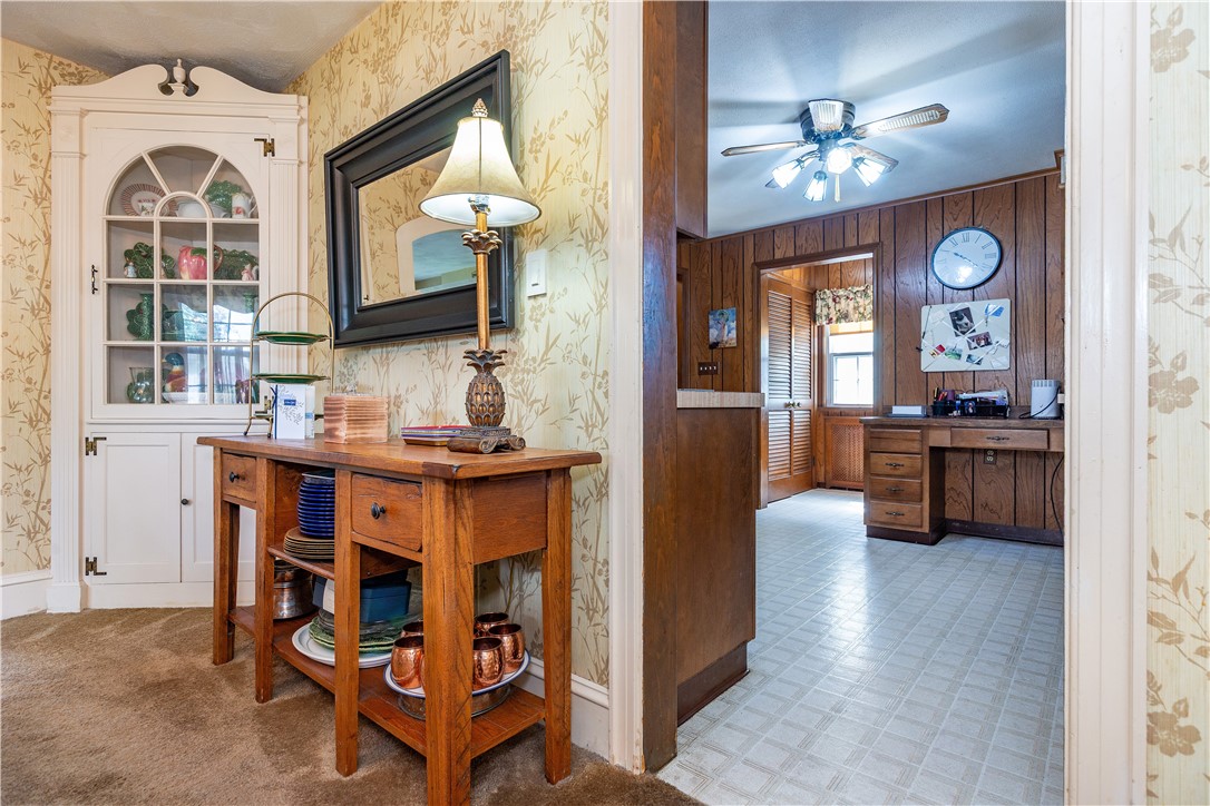 Cranston, Rhode Island 02910, United States, 3 Bedrooms Bedrooms, ,2 BathroomsBathrooms,Residential,Active,171954