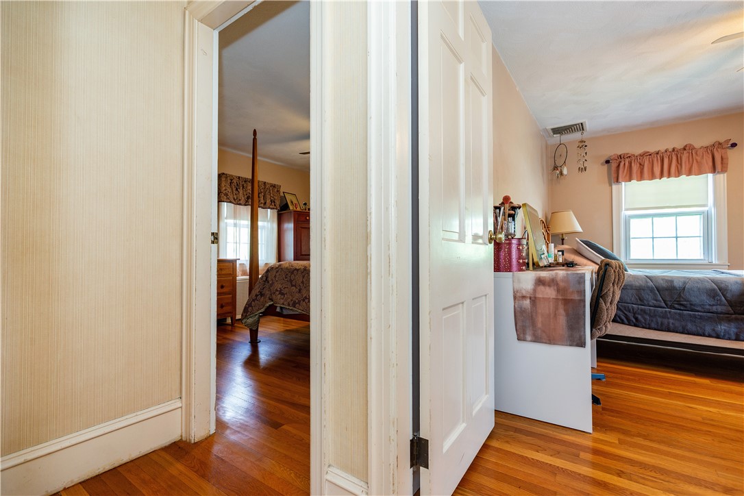 Cranston, Rhode Island 02910, United States, 3 Bedrooms Bedrooms, ,2 BathroomsBathrooms,Residential,Active,171954