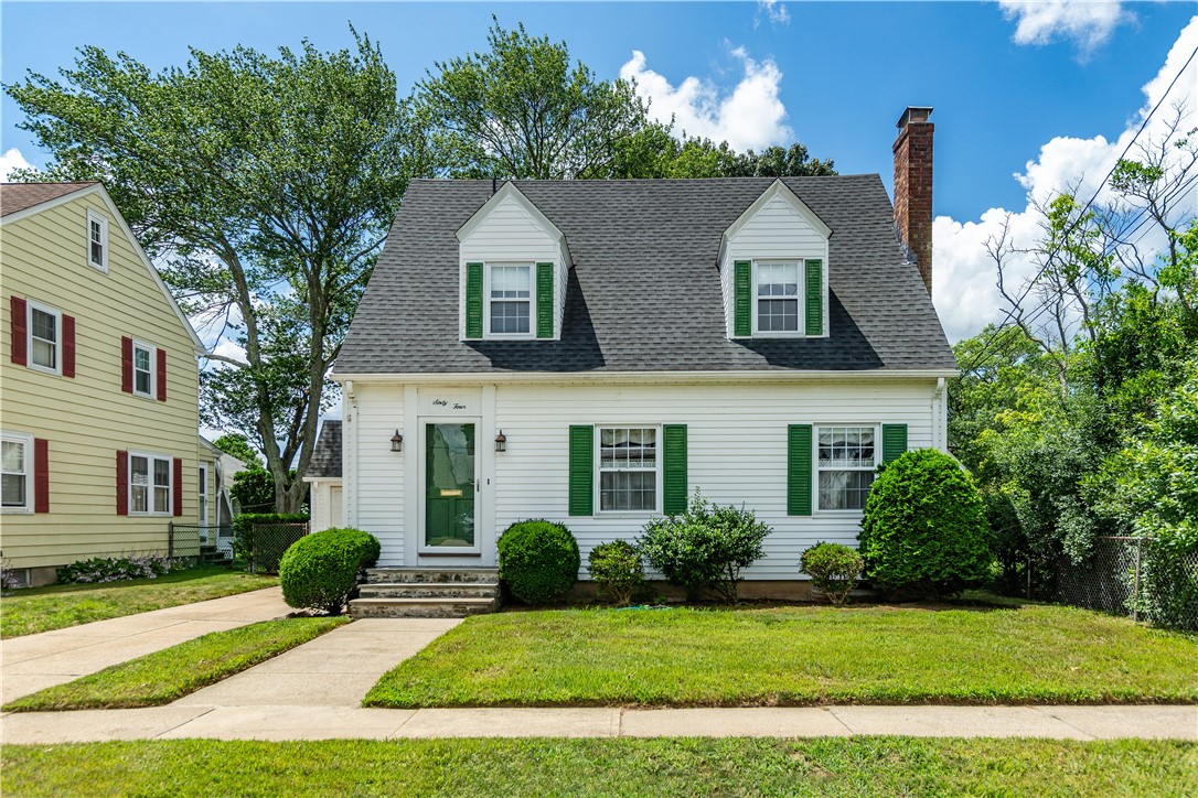 Cranston, Rhode Island 02910, United States, 3 Bedrooms Bedrooms, ,2 BathroomsBathrooms,Residential,Active,171954