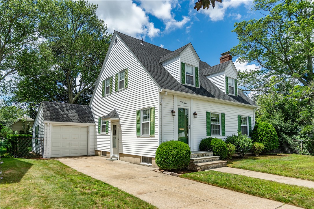 Cranston, Rhode Island 02910, United States, 3 Bedrooms Bedrooms, ,2 BathroomsBathrooms,Residential,Active,171954