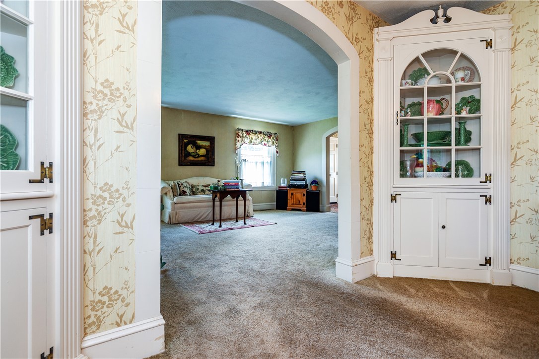 Cranston, Rhode Island 02910, United States, 3 Bedrooms Bedrooms, ,2 BathroomsBathrooms,Residential,Active,171954