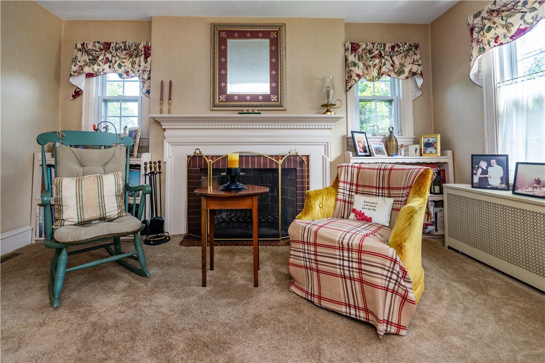 Cranston, Rhode Island 02910, United States, 3 Bedrooms Bedrooms, ,2 BathroomsBathrooms,Residential,Active,171954