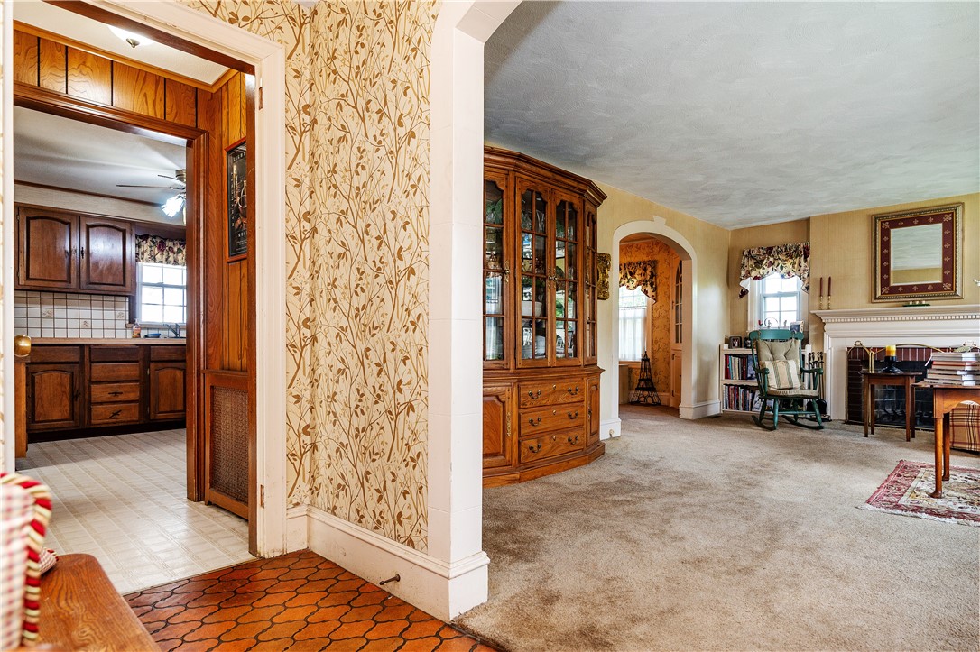 Cranston, Rhode Island 02910, United States, 3 Bedrooms Bedrooms, ,2 BathroomsBathrooms,Residential,Active,171954