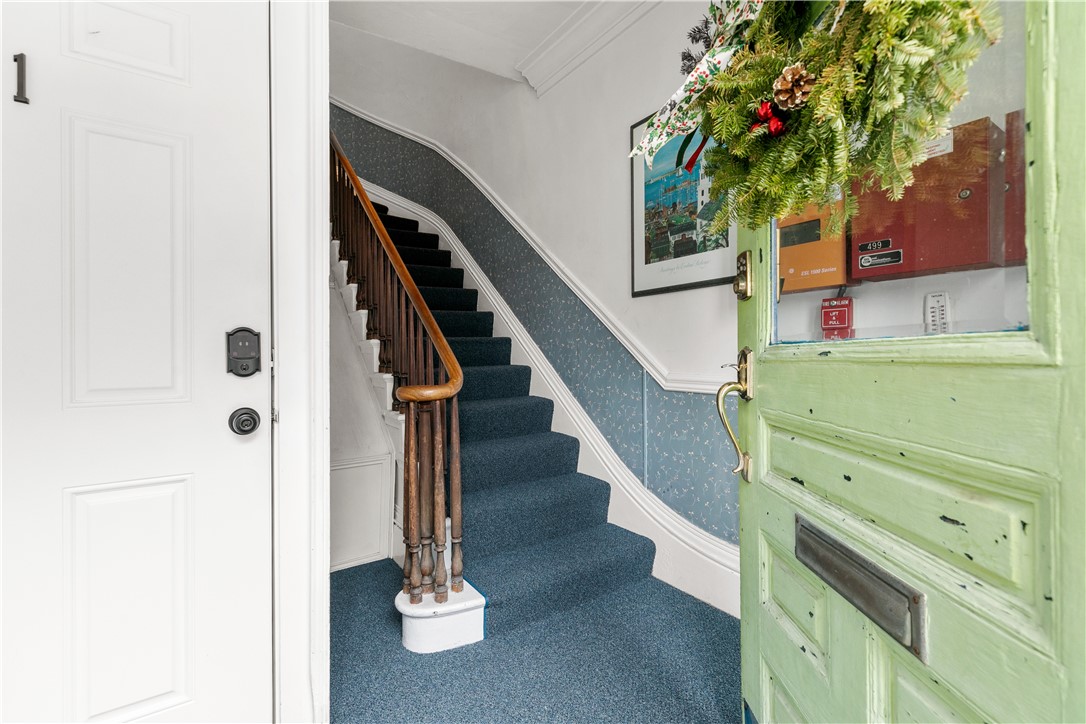 Newport, Rhode Island 02840, United States, 1 Bedroom Bedrooms, ,1 BathroomBathrooms,Residential,Active,104487