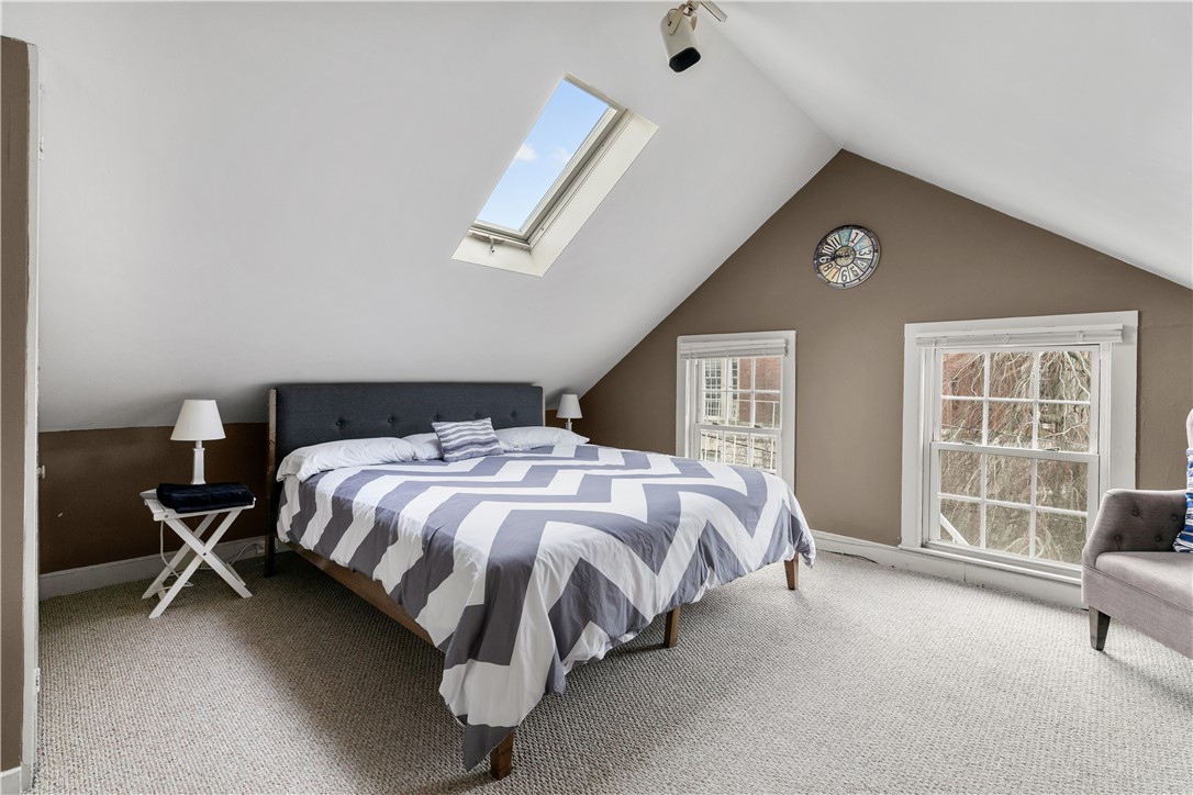 Newport, Rhode Island 02840, United States, 1 Bedroom Bedrooms, ,1 BathroomBathrooms,Residential,Active,104487