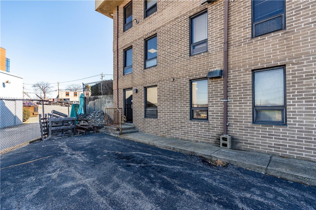 Warwick, Rhode Island 02888, United States, ,Residential,Active,91905