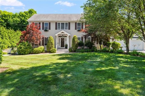 Single Family Residence in Cumberland RI 8 Mason Drive.jpg