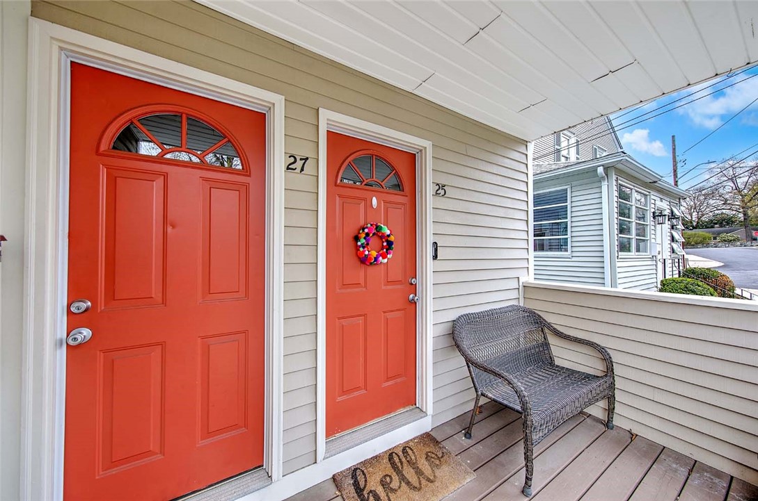 25 Blodgett Avenue 27