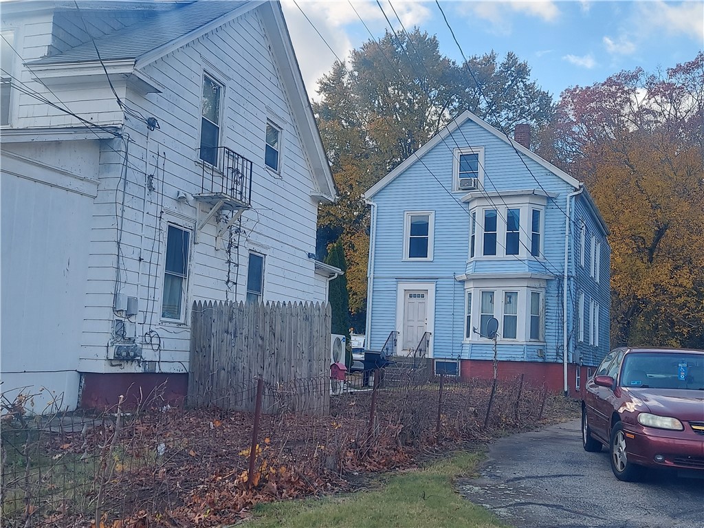 936 smithfield Avenue 938