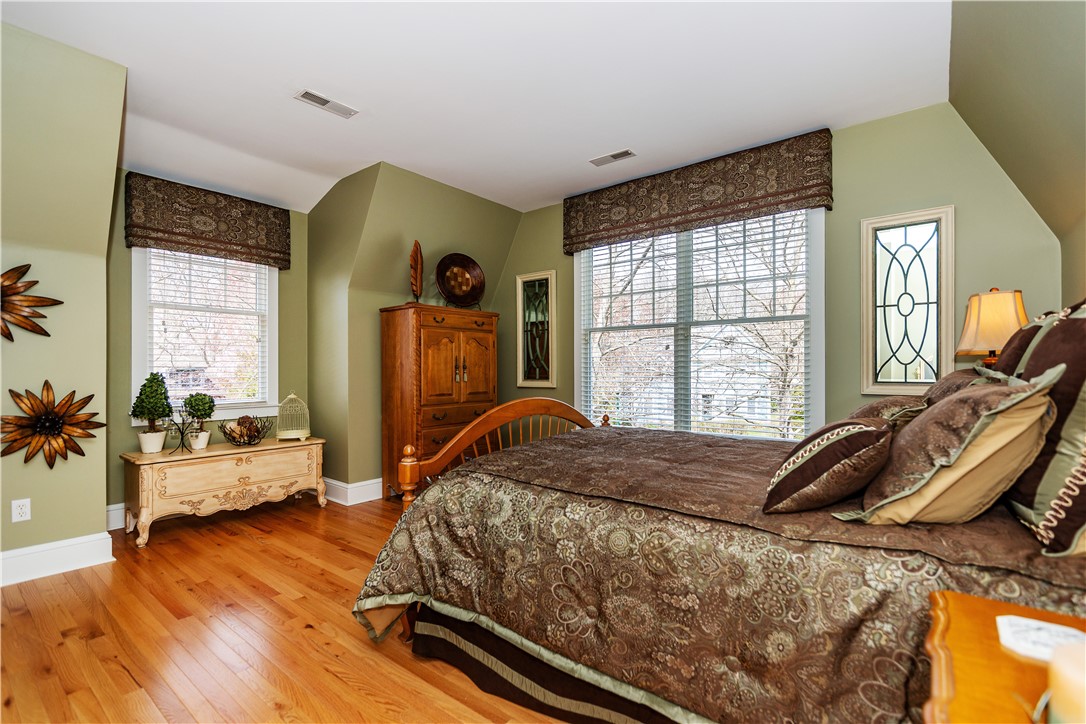 North Kingstown, Rhode Island 02852, United States, 3 Bedrooms Bedrooms, ,3 BathroomsBathrooms,Residential,Pending,121301