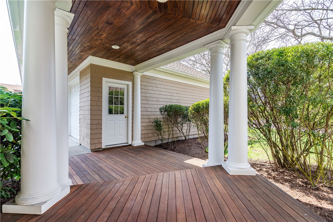 North Kingstown, Rhode Island 02852, United States, 3 Bedrooms Bedrooms, ,3 BathroomsBathrooms,Residential,Pending,121301