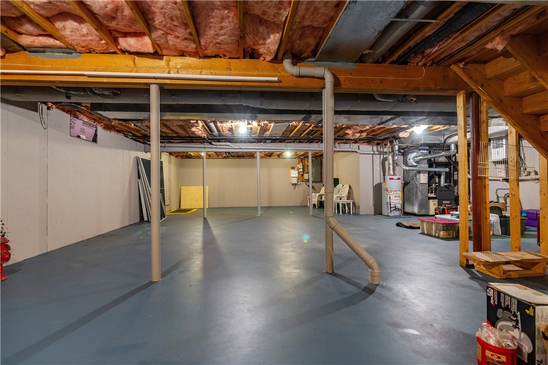 North Kingstown, Rhode Island 02852, United States, 3 Bedrooms Bedrooms, ,3 BathroomsBathrooms,Residential,Pending,121301