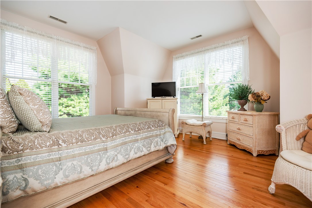 North Kingstown, Rhode Island 02852, United States, 3 Bedrooms Bedrooms, ,3 BathroomsBathrooms,Residential,Pending,121301