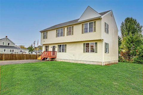 29 Lake Avenue Barrington RI 02806