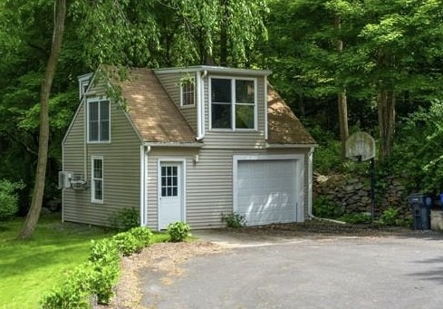 295 Main Street