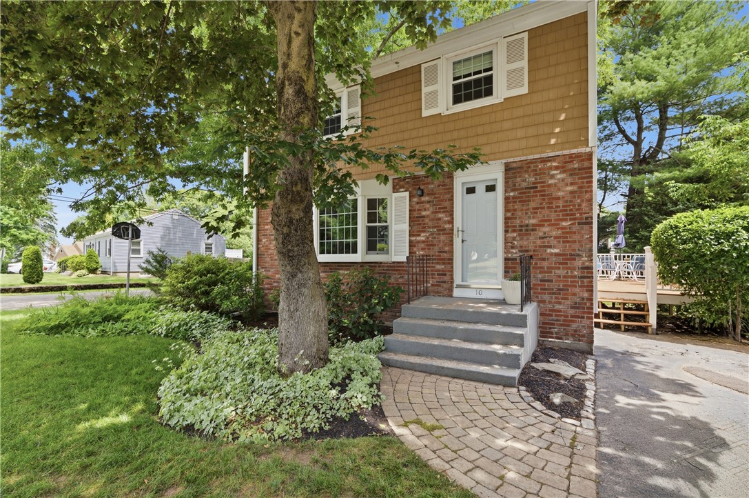 10 Sprague Street