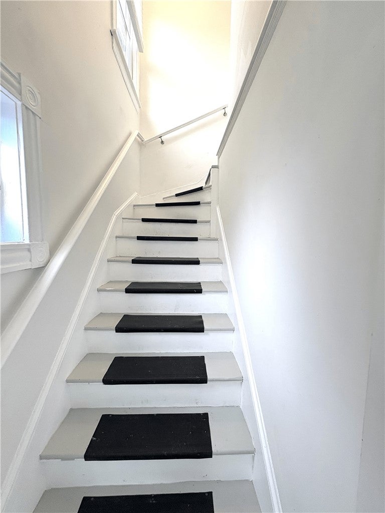 11 Russell Avenue 2