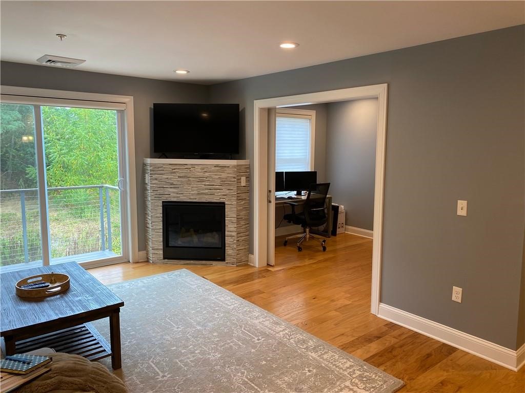1001 Main Street 17