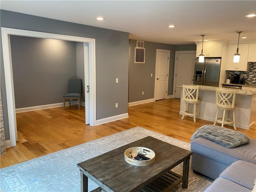 1001 Main Street 17