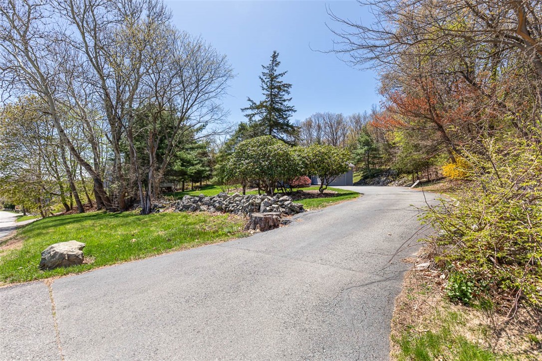 1112 Great Road
