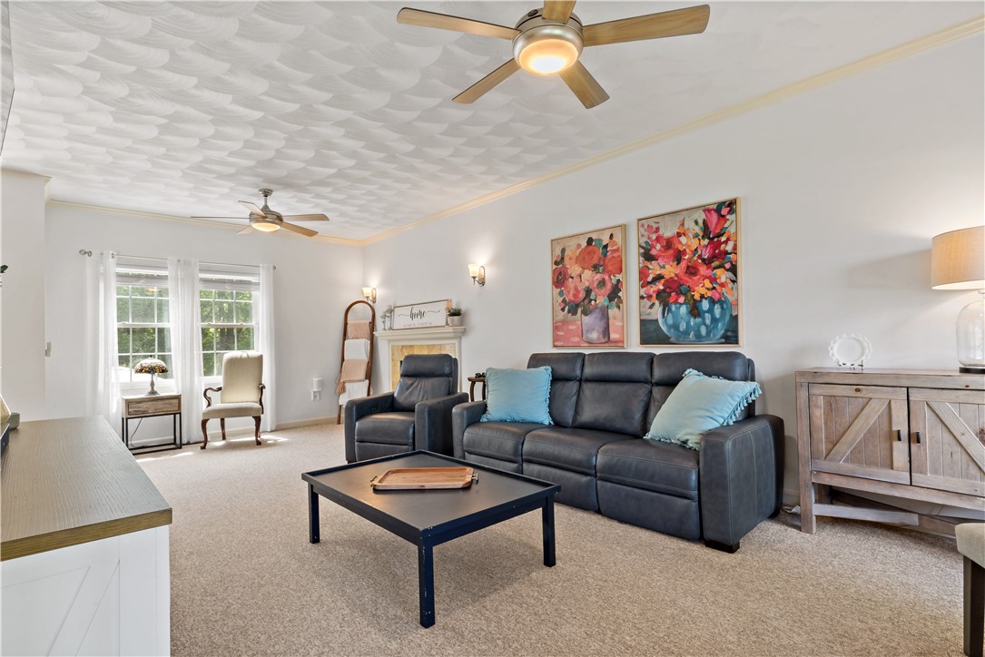 7 Mountain Laurel Drive