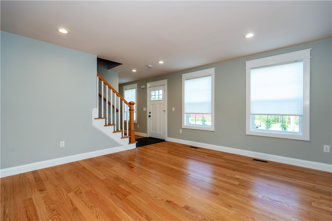 Richmond, Rhode Island 02894, United States, 3 Bedrooms Bedrooms, ,3 BathroomsBathrooms,Residential,Active,194922