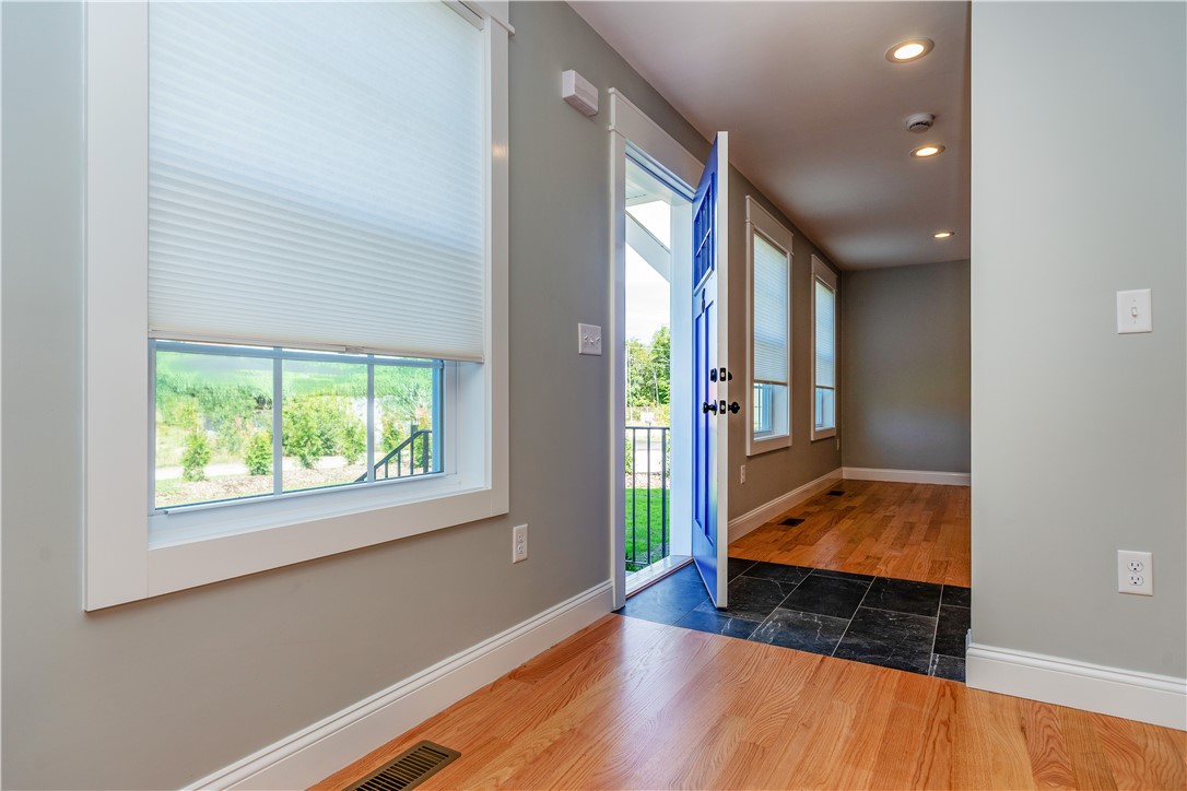 Richmond, Rhode Island 02894, United States, 3 Bedrooms Bedrooms, ,3 BathroomsBathrooms,Residential,Active,194922