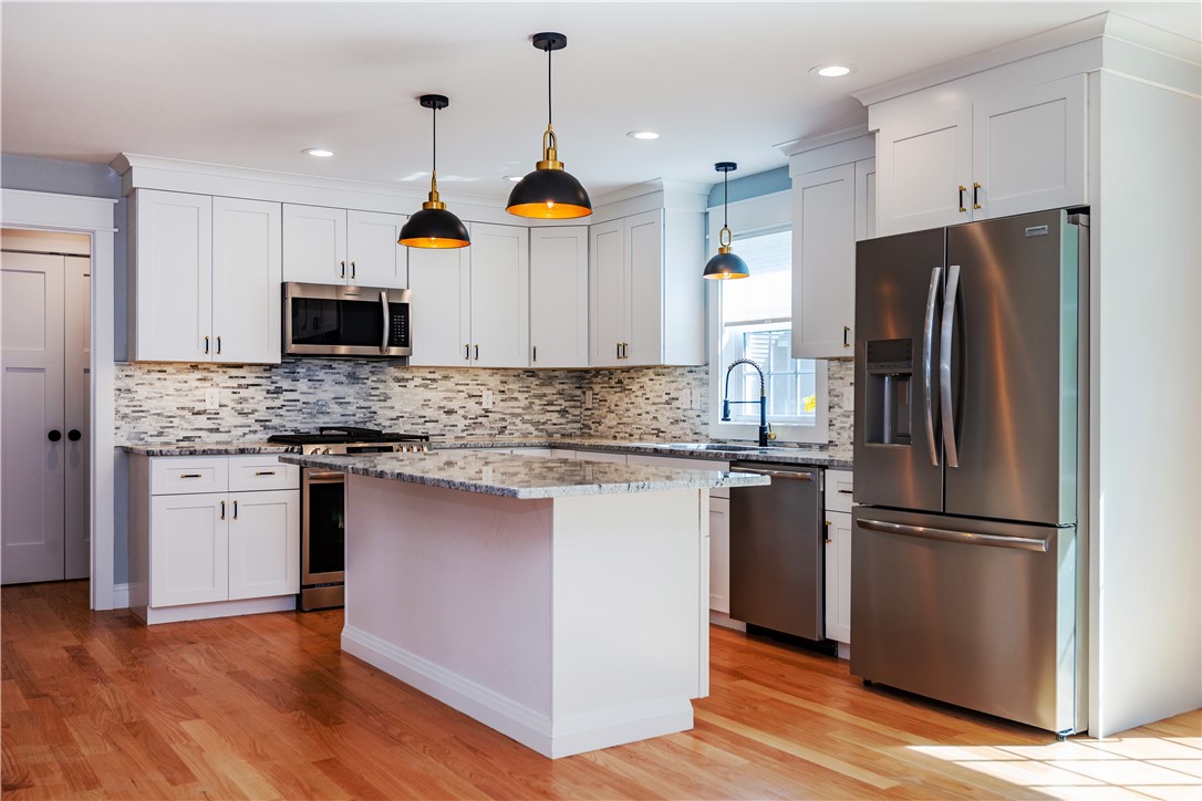 Richmond, Rhode Island 02894, United States, 3 Bedrooms Bedrooms, ,3 BathroomsBathrooms,Residential,Active,194922