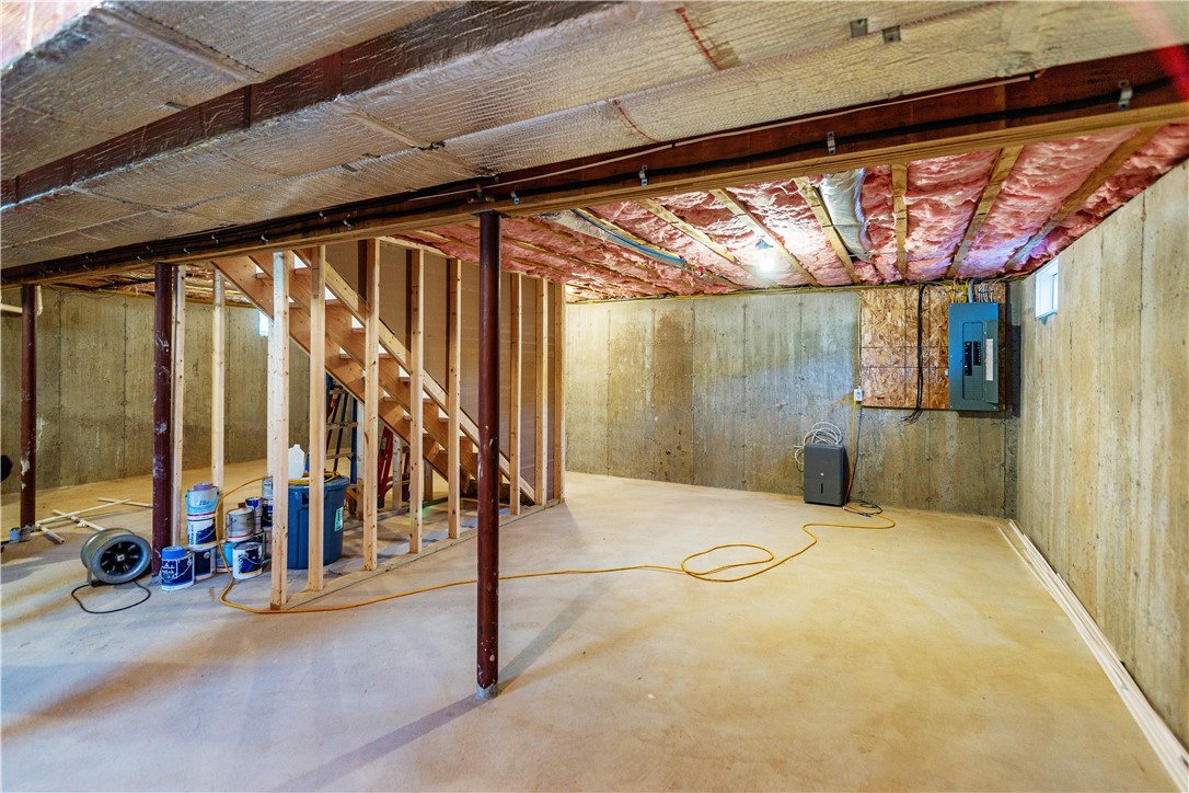 Richmond, Rhode Island 02894, United States, 3 Bedrooms Bedrooms, ,3 BathroomsBathrooms,Residential,Active,194922